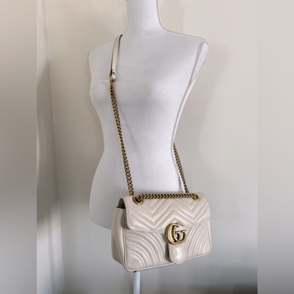 Gucci small GG marmont matelasse shoulder bag